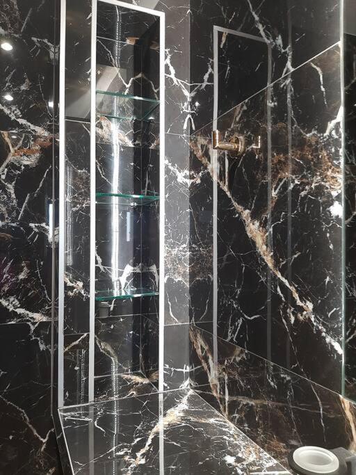 Thesstay Attica Downtown Boutique Apartment เทสซาโลนิกิ ภายนอก รูปภาพ