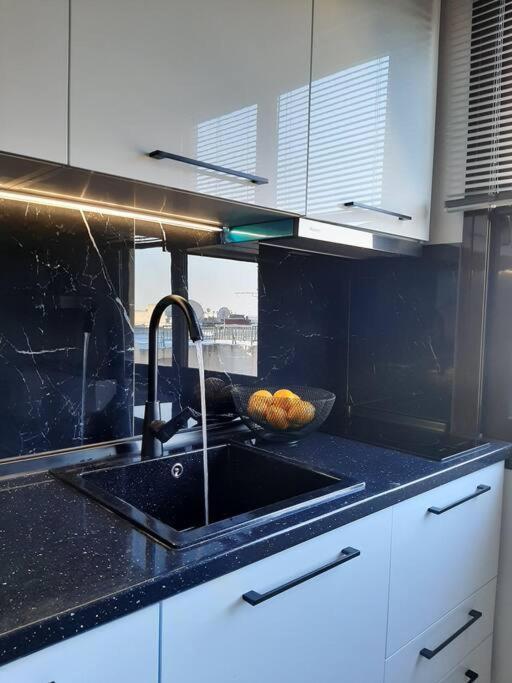 Thesstay Attica Downtown Boutique Apartment เทสซาโลนิกิ ภายนอก รูปภาพ